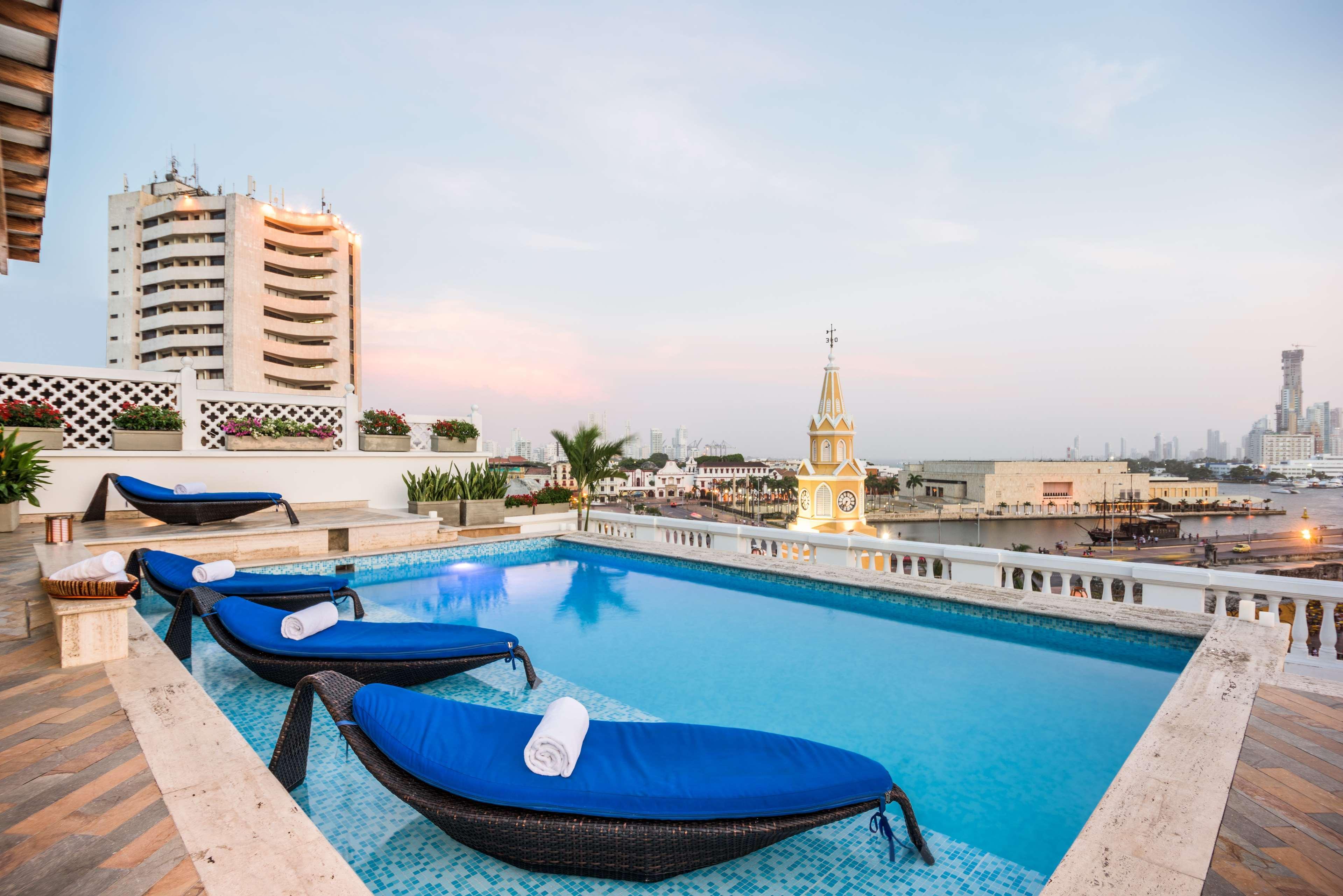 Hotel Nh Royal Urban Cartagène Extérieur photo