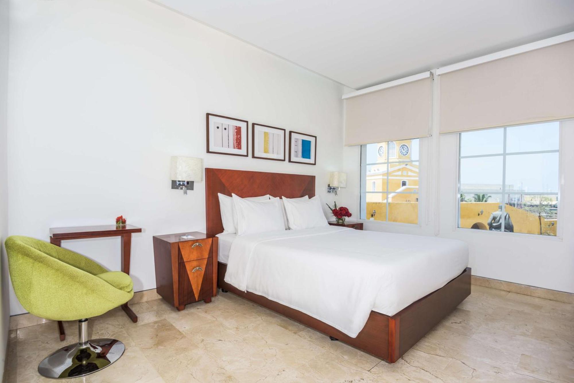 Hotel Nh Royal Urban Cartagène Extérieur photo
